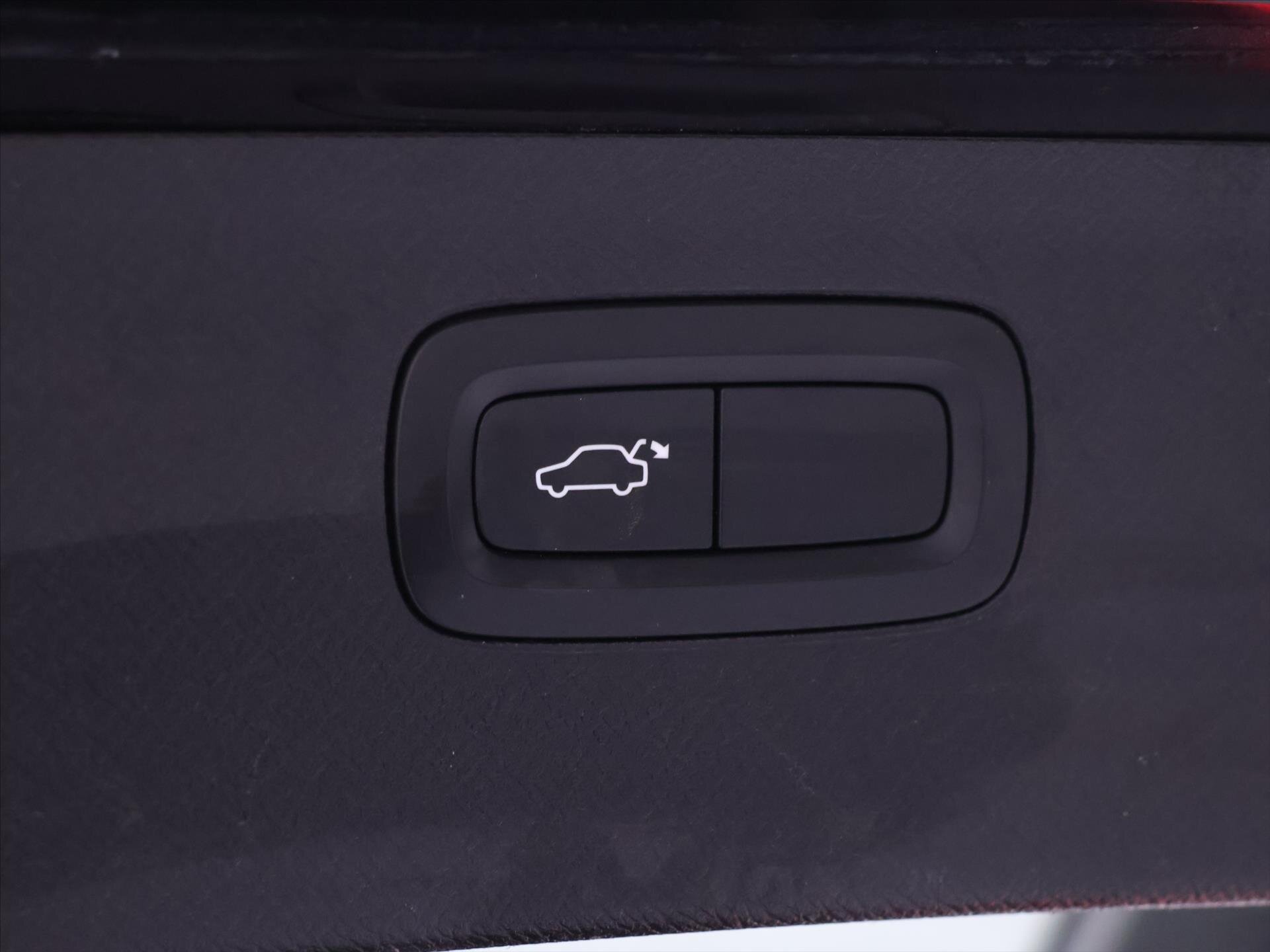 Volvo XC90 SUV 2,0 l 173 kw