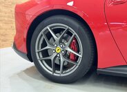 Ferrari F12 Berlinetta Kupé 6,3 l 541 kw