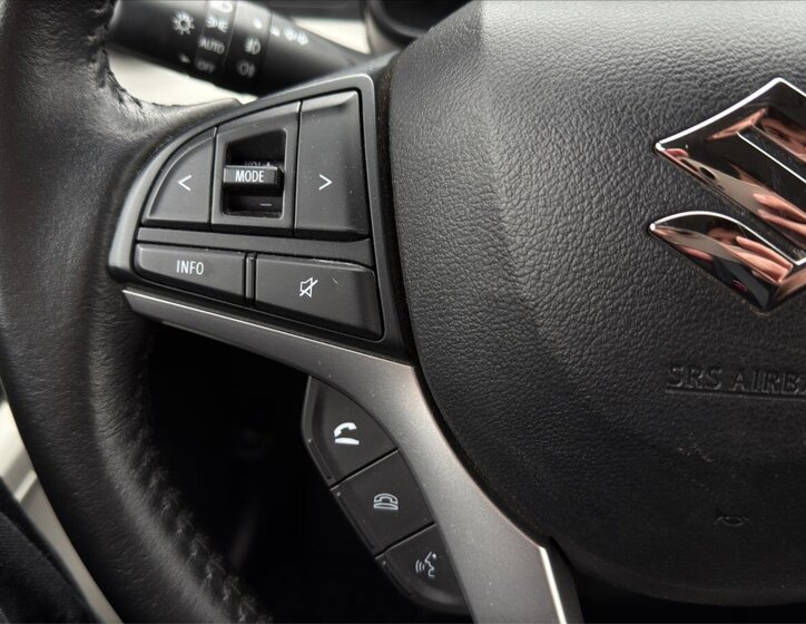 Suzuki Ignis Hatchback 1,2 l 66 kw