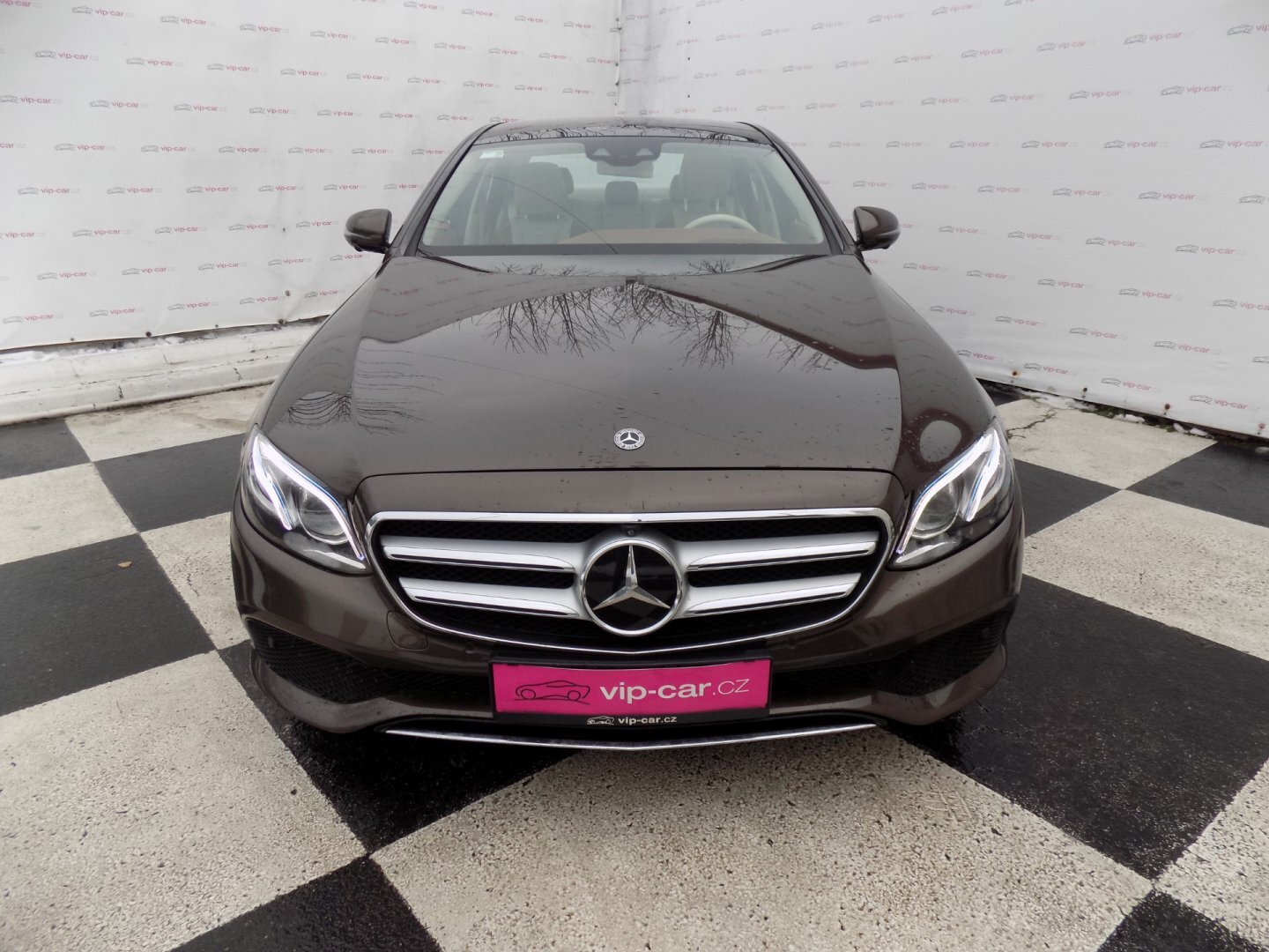 Mercedes-Benz Třídy E Sedan 2,0 l 143 kw