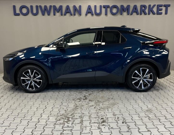 Toyota C-HR SUV 2,0 l 111 kw