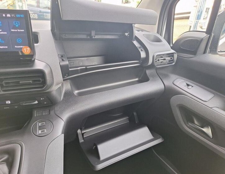 Peugeot Rifter MPV 1,5 l 96 kw