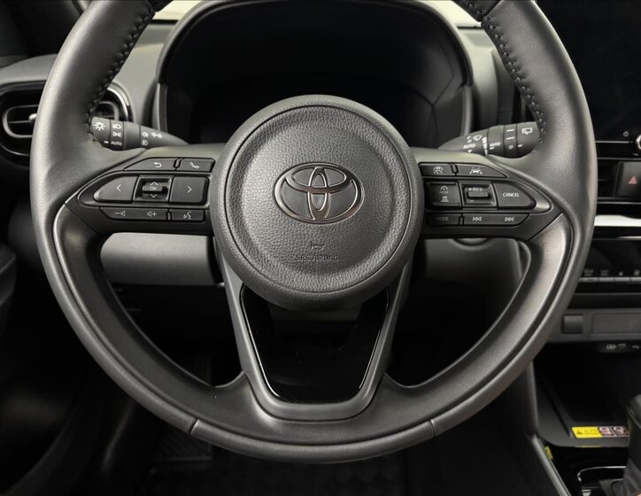 Toyota Yaris Cross SUV 1,5 l 96 kw