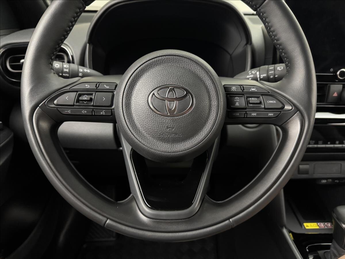 Toyota Yaris Cross SUV 1,5 l 96 kw