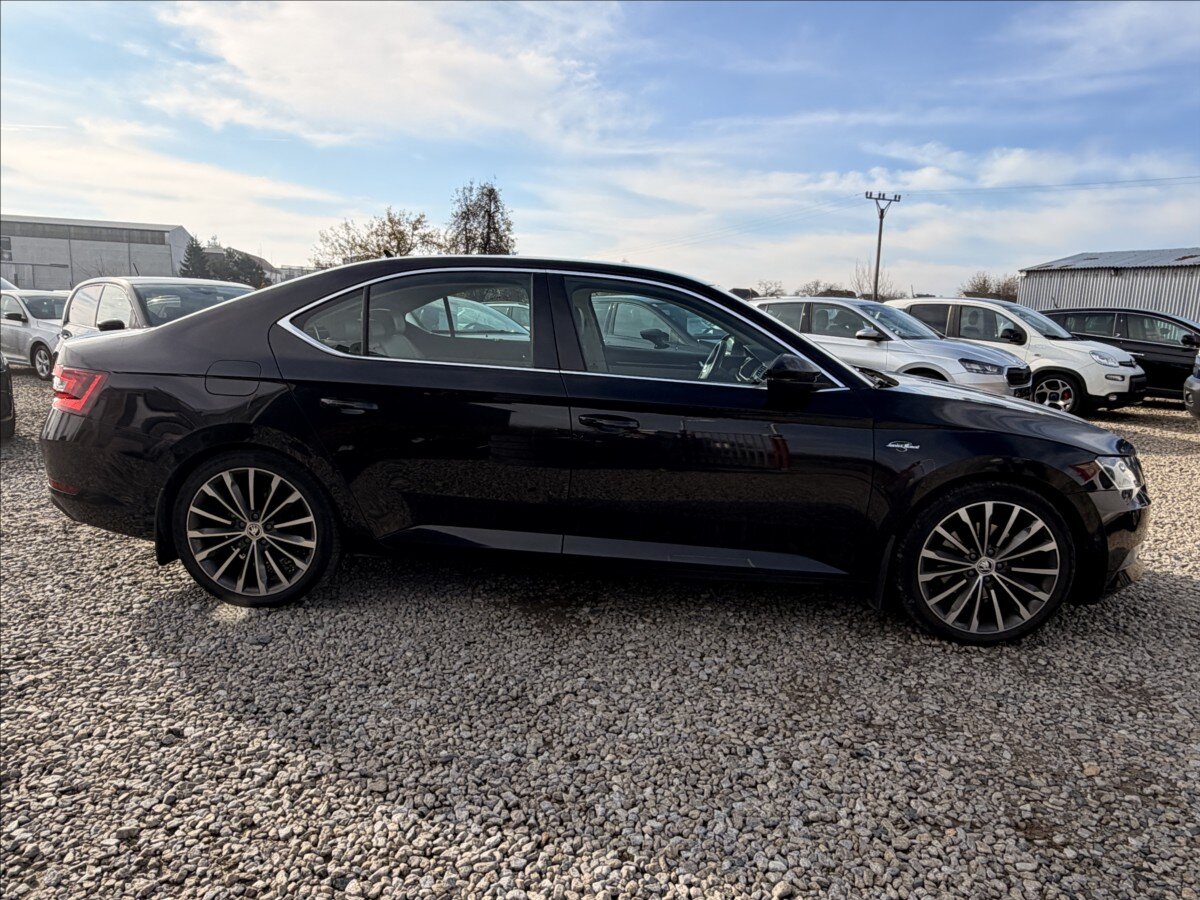 Škoda Superb Liftback 2,0 l 140 kw