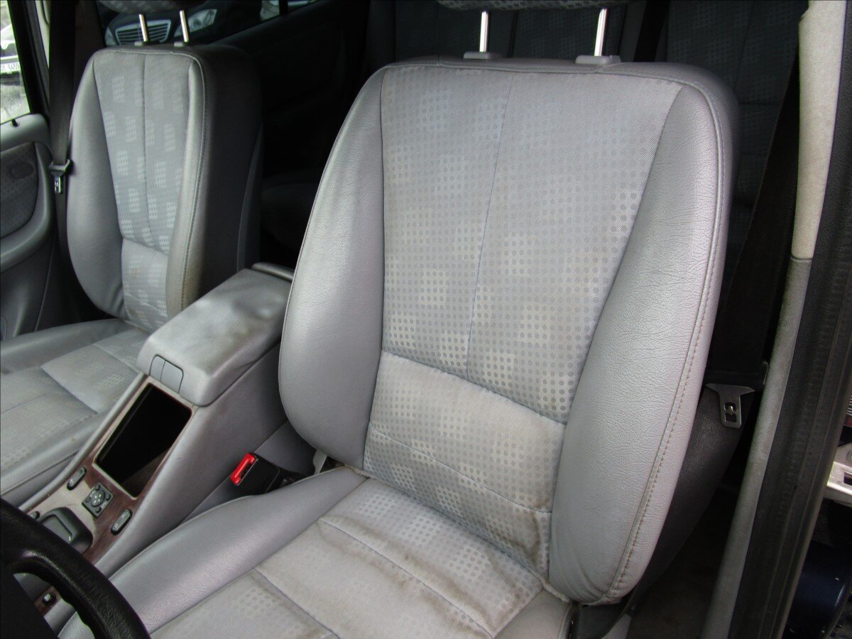 Mercedes-Benz Třídy M Kombi 2,7 l 120 kw