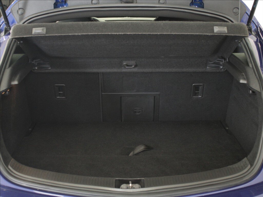 Opel Astra Hatchback 2,0 l 206 kw