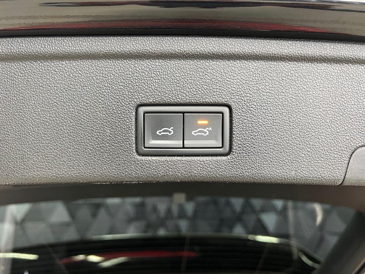 Volkswagen Touareg SUV / Terénní 3,0 l 210 kw