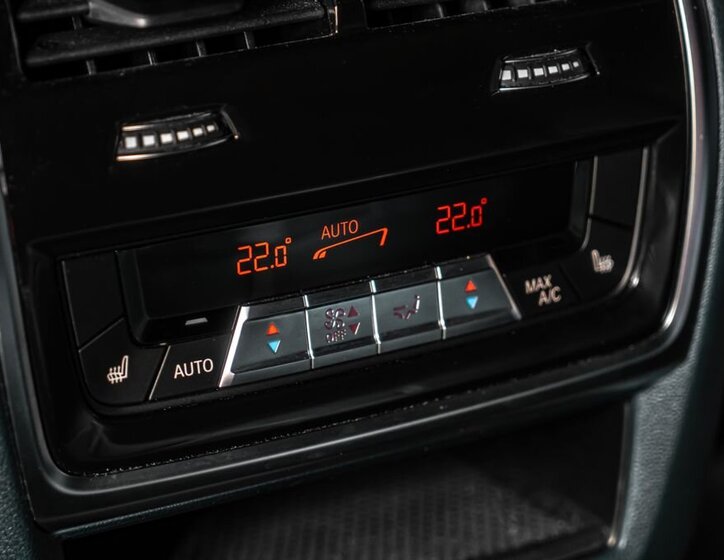 BMW XM SUV 4,4 l 360 kw