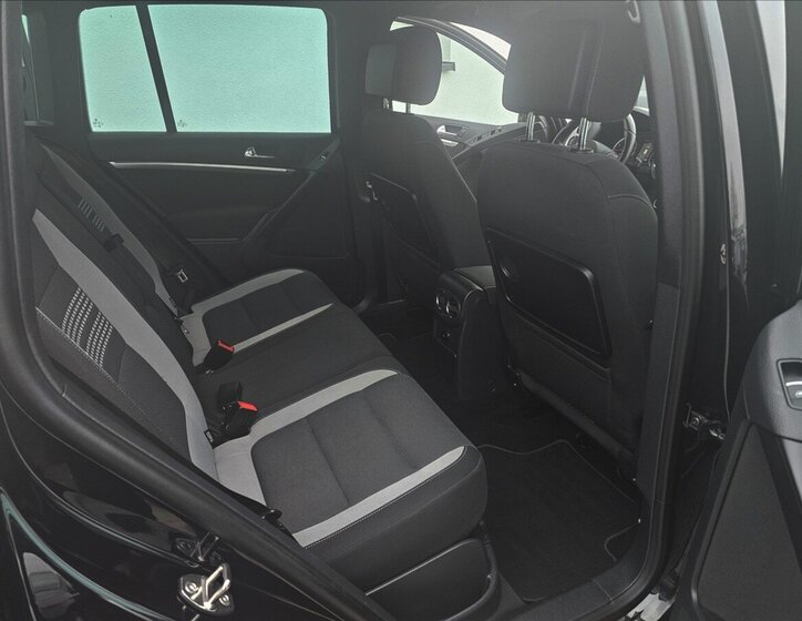 Volkswagen Tiguan 30