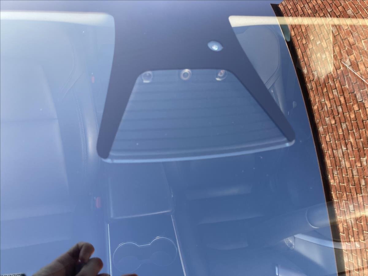 Tesla Model 3 Sedan 0,0 208 kw