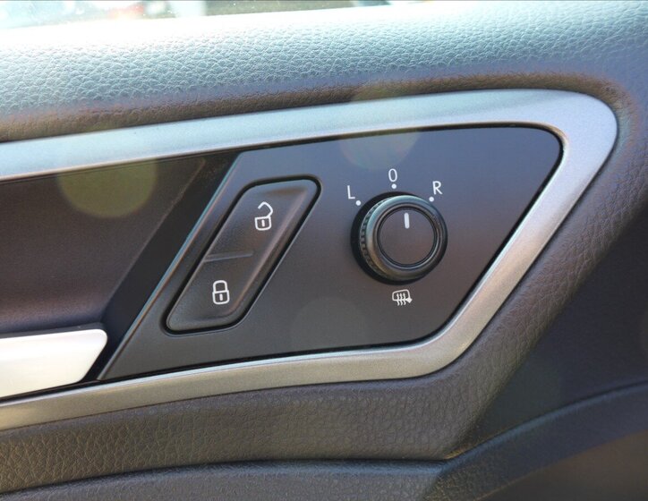 Volkswagen Golf Hatchback 1,2 l 63 kw