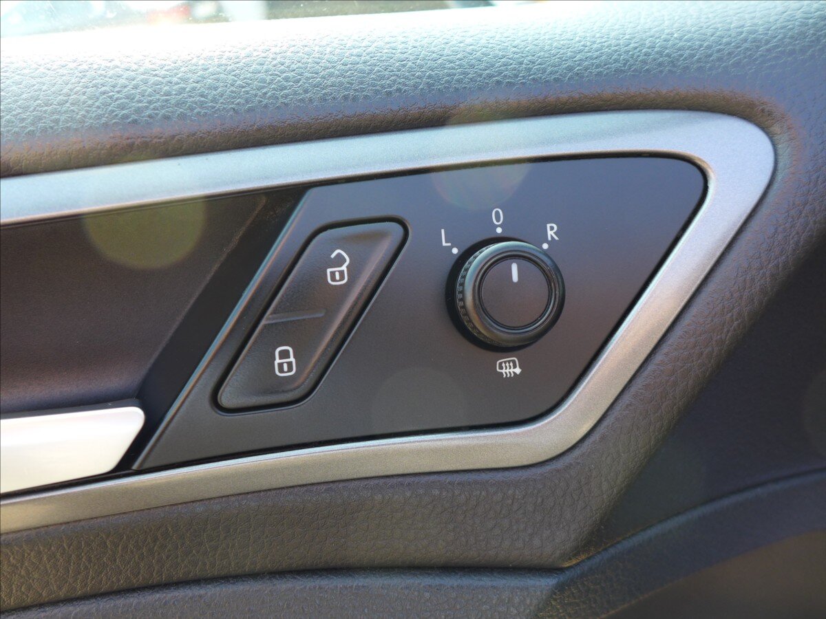 Volkswagen Golf Hatchback 1,2 l 63 kw