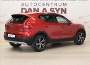 Volvo XC40 SUV / Terénní 2,0 l 182 kw