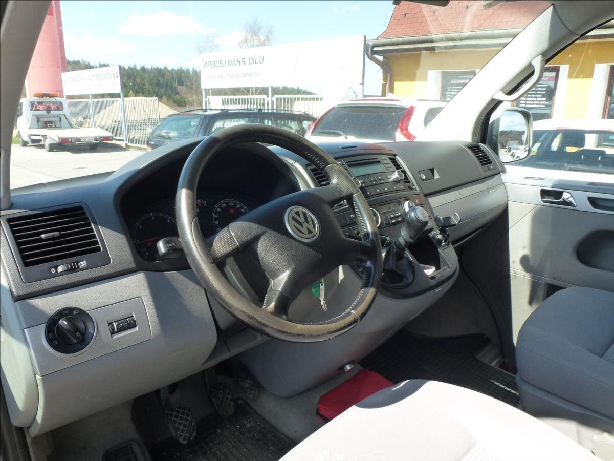 Volkswagen Multivan Kombi 2,5 l 128 kw