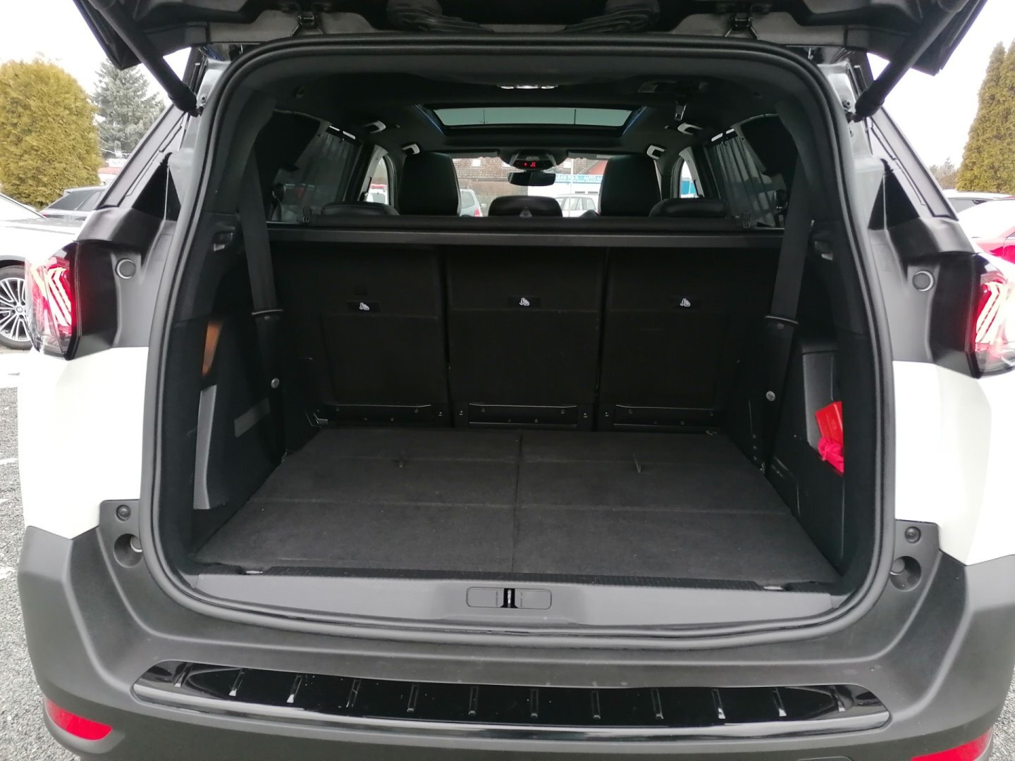 Peugeot 5008 SUV 1,5 l 96 kw