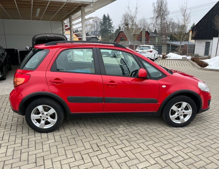 Suzuki SX4 SUV 1,6 l 88 kw