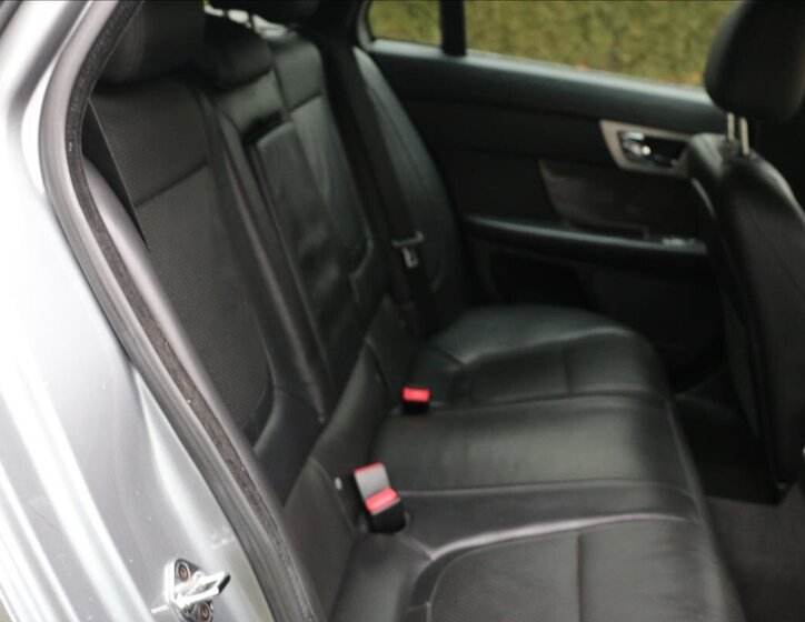 Jaguar XF Kombi 3,0 l 177 kw