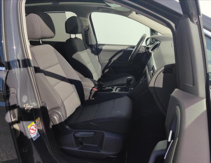 Volkswagen Touran 20