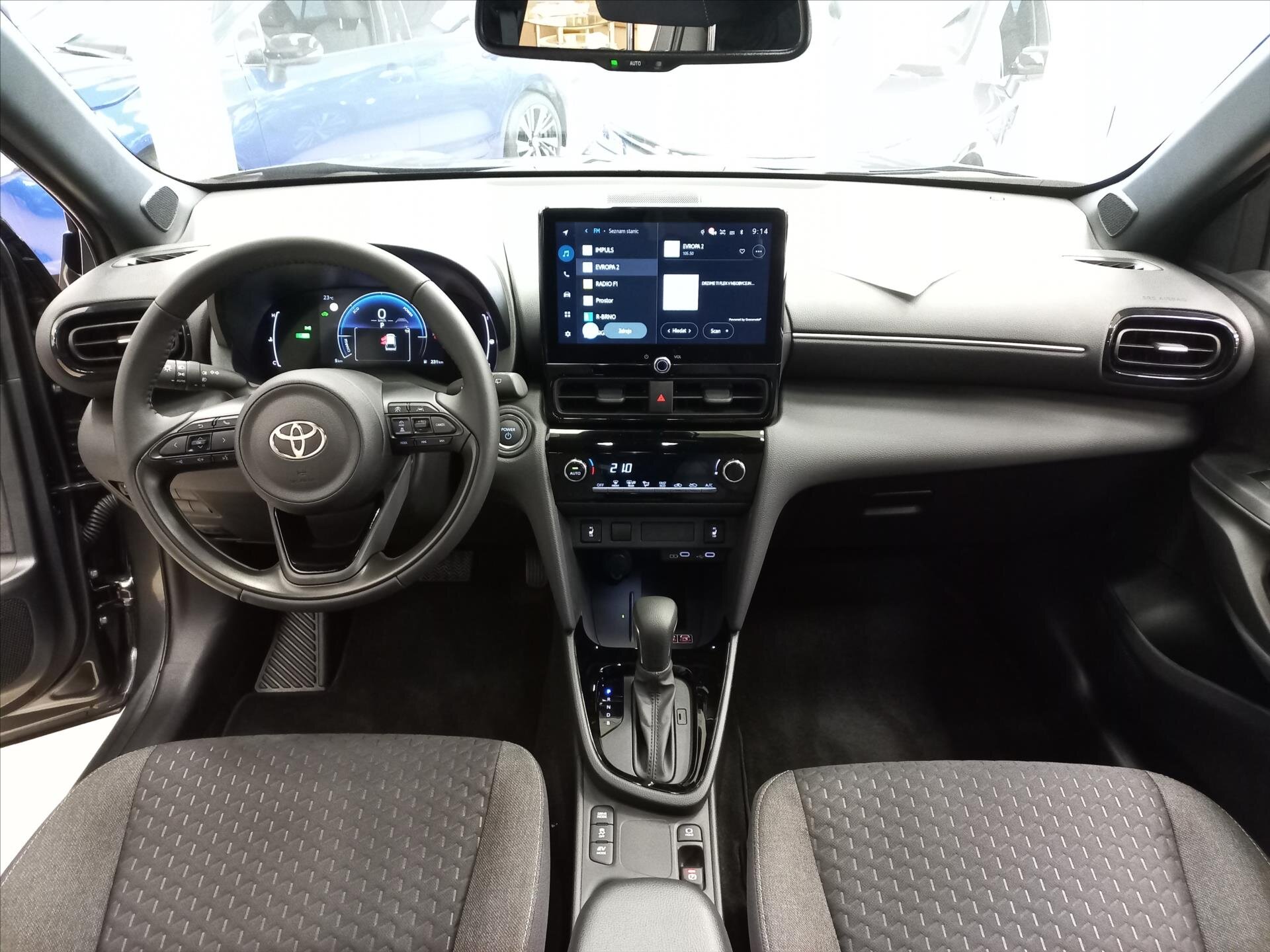 Toyota Yaris Cross CUV / Crossover 1,5 l 68 kw