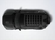 Land Rover Defender 4