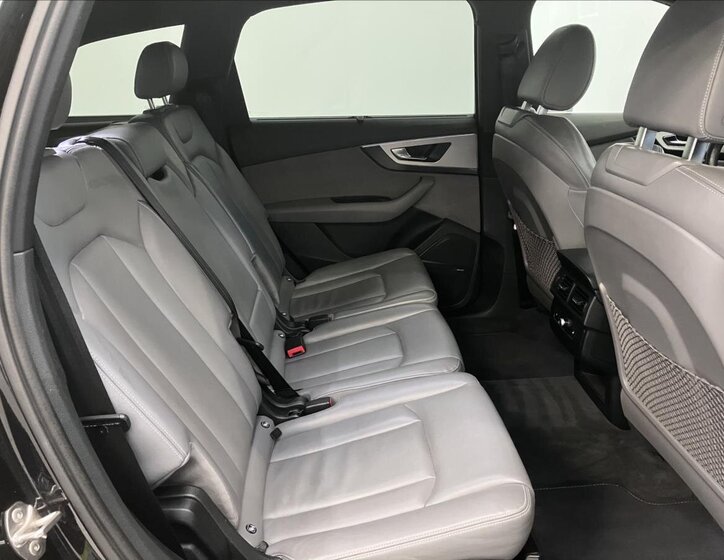 Audi Q7 SUV / Terénní 3,0 l 200 kw