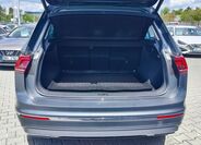 Volkswagen Tiguan 9