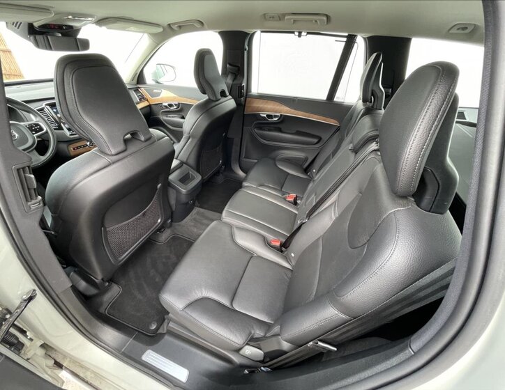 Volvo XC90 16