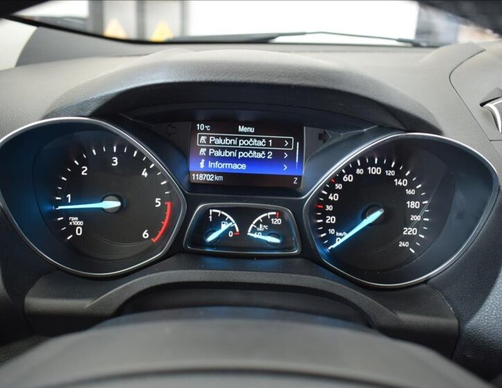 Ford Kuga SUV / Terénní 2,0 l 110 kw