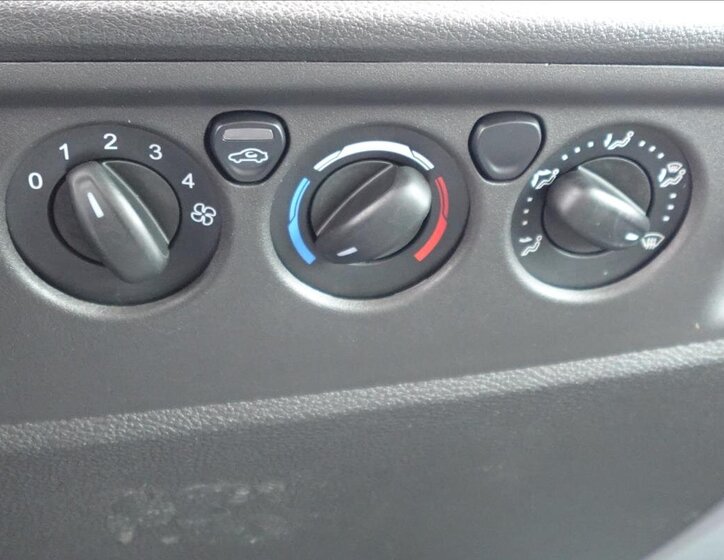 Ford Transit Ostatní 2,0 l 77 kw