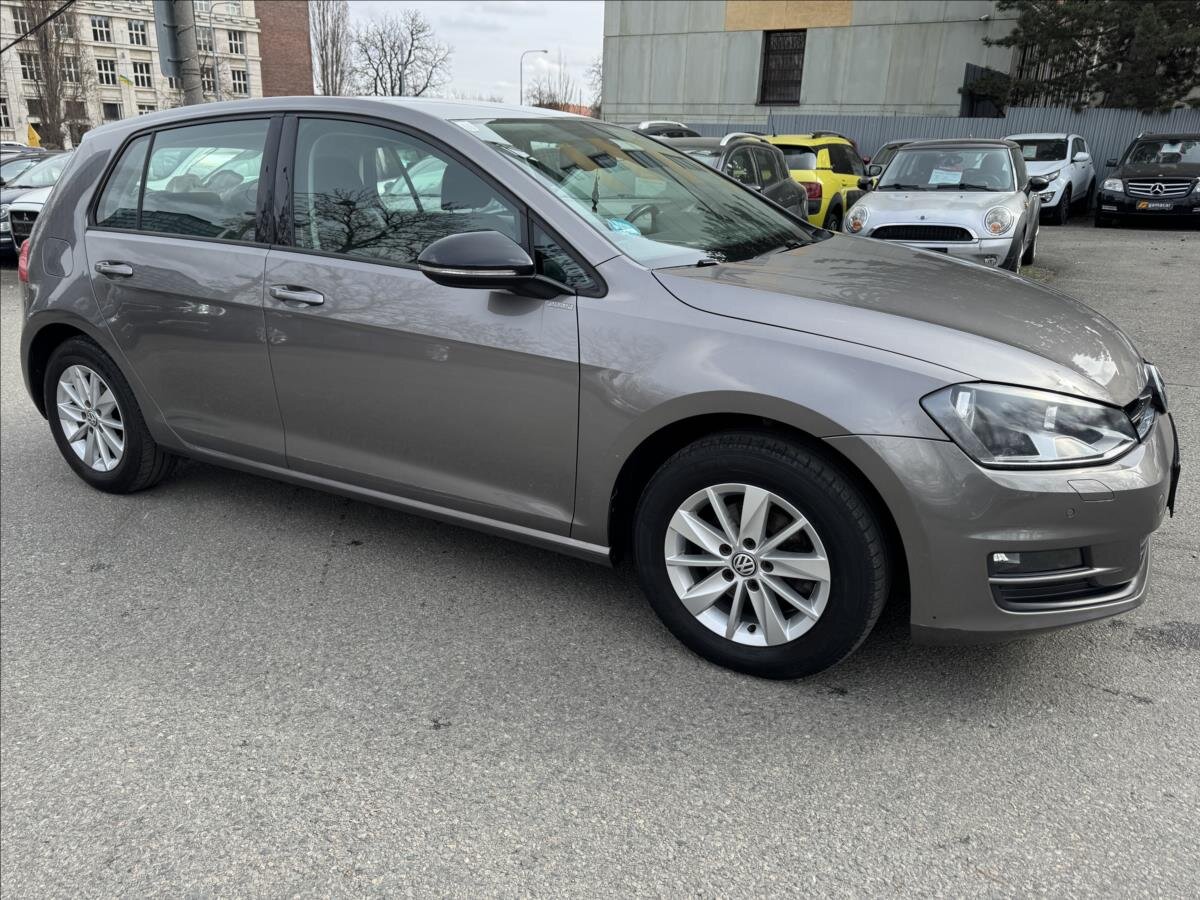 Volkswagen Golf Hatchback 1,2 l 63 kw