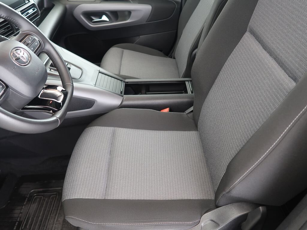 Toyota ProAce Kombi 1,5 l 96 kw