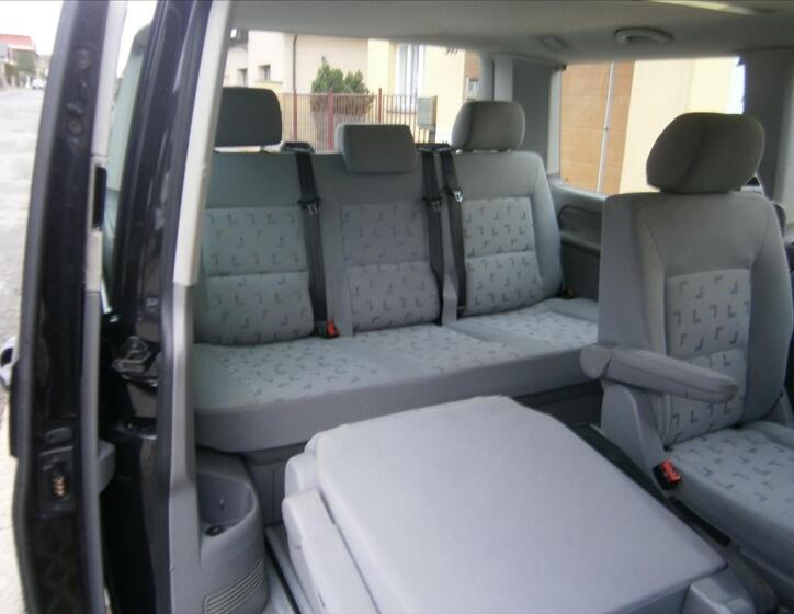 Volkswagen Multivan 10