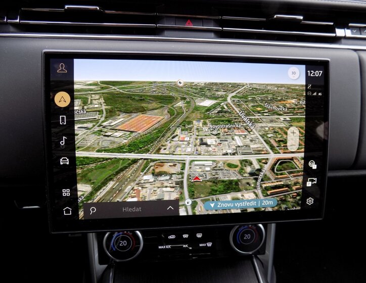 Land Rover Range Rover SUV 4,4 l 390 kw