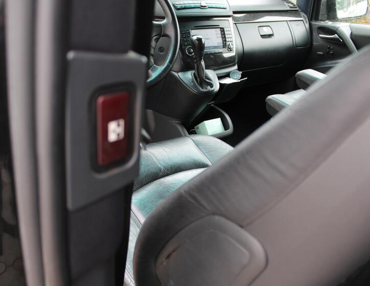 Mercedes-Benz Viano 13