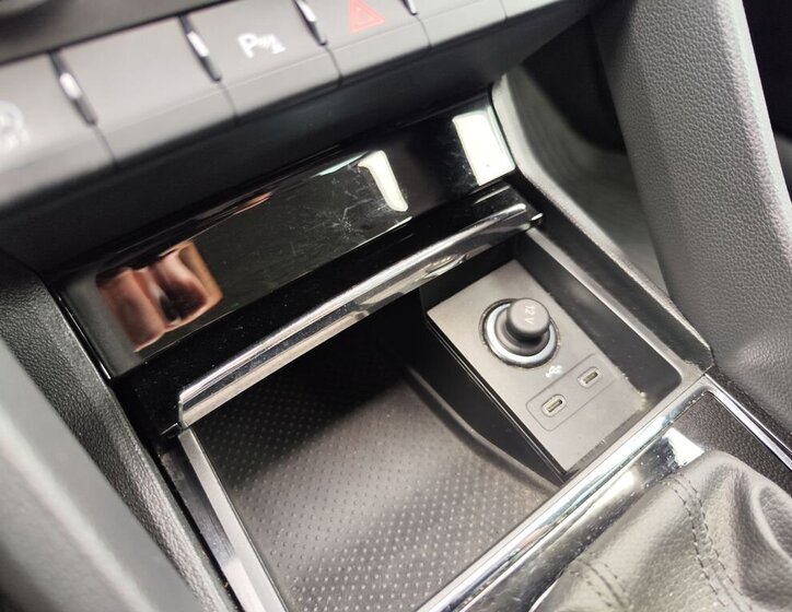 Škoda Karoq SUV 1,5 l 110 kw