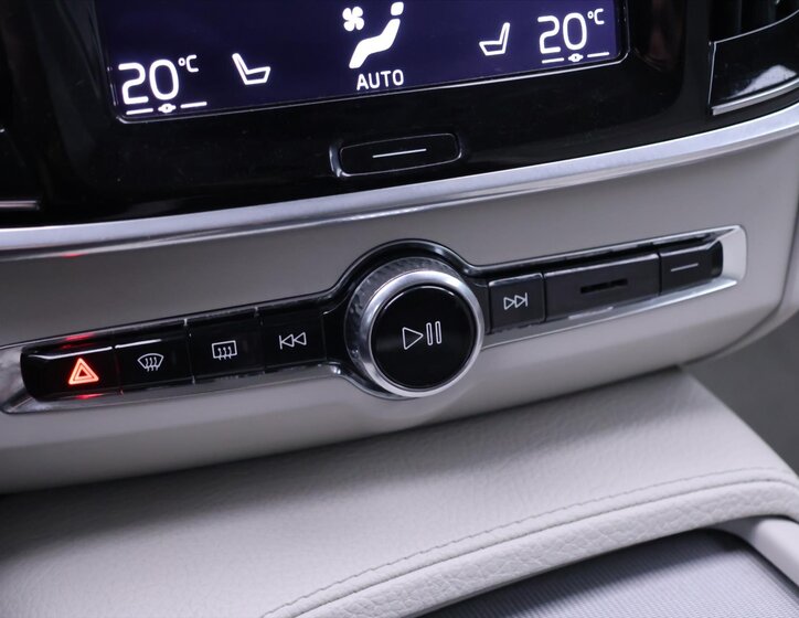 Volvo V90 Kombi 2,0 l 187 kw
