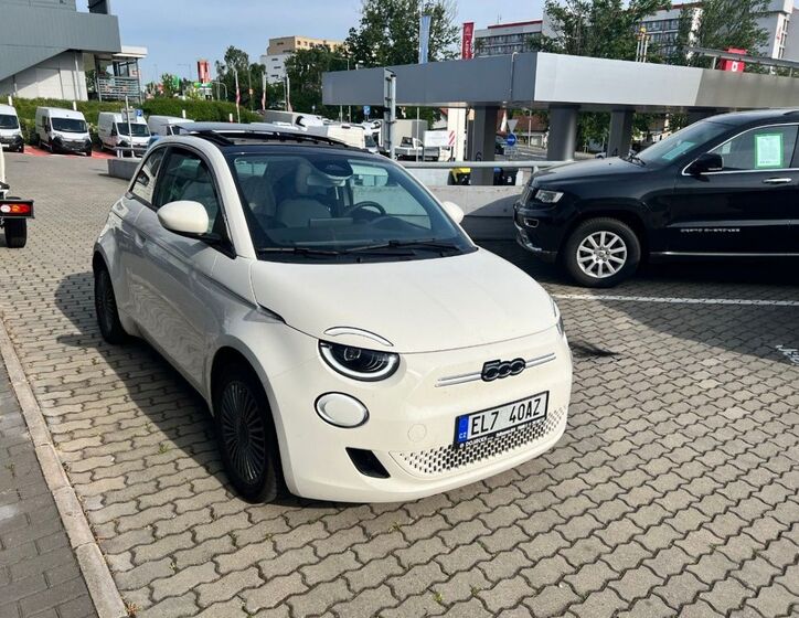 Fiat 500e 3