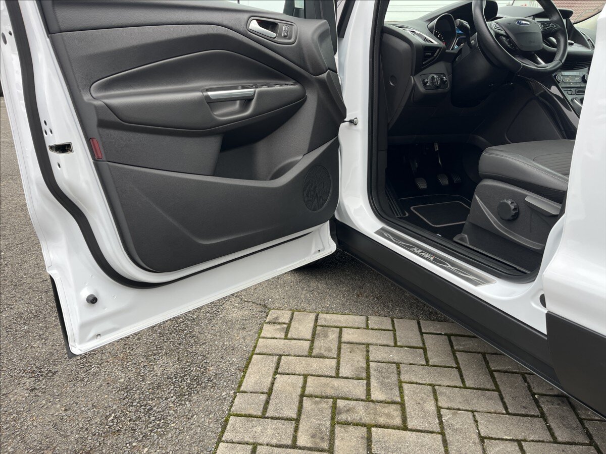 Ford Kuga Kombi 2,0 l 132 kw