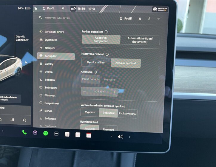 Tesla Model 3 Sedan / Limuzína 0,0 208 kw