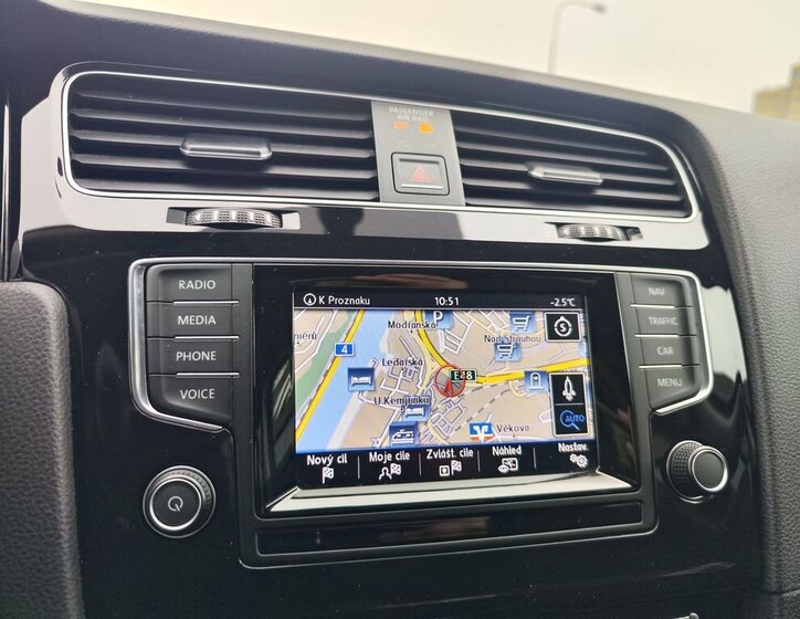 Volkswagen Golf Kombi 1,6 l 77 kw