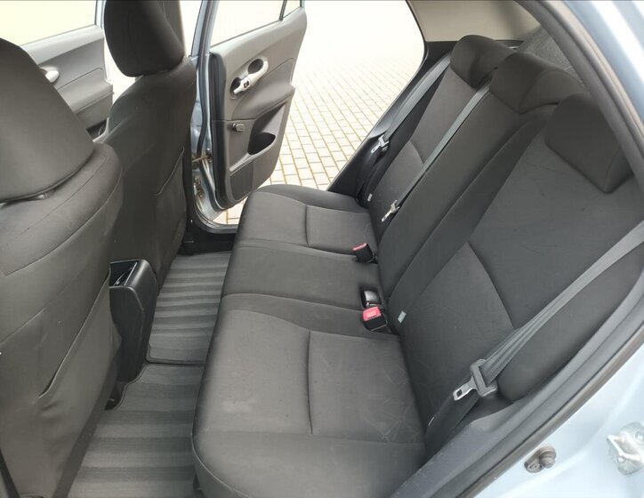 Toyota Auris Hatchback 1,4 l 66 kw