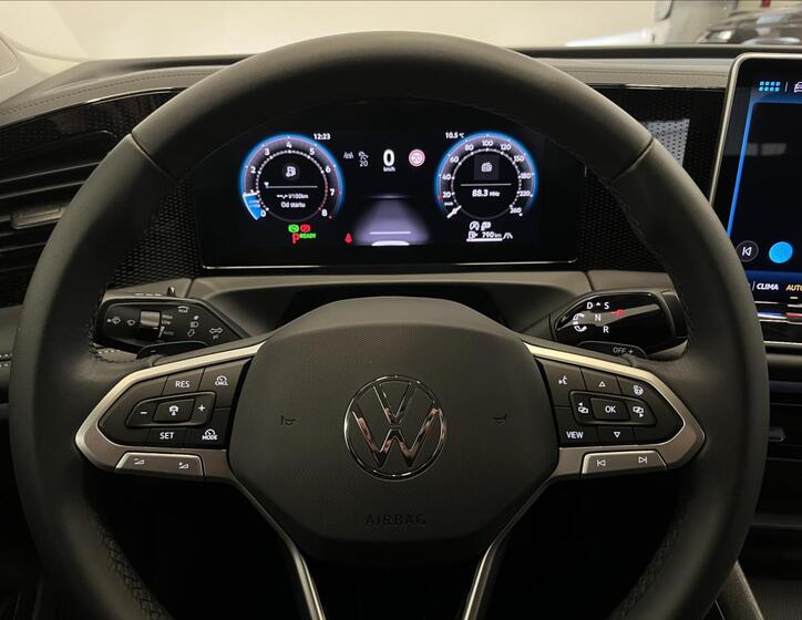 Volkswagen Tiguan 16