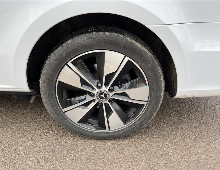 Mercedes-Benz Třídy V MPV 2,0 l 140 kw