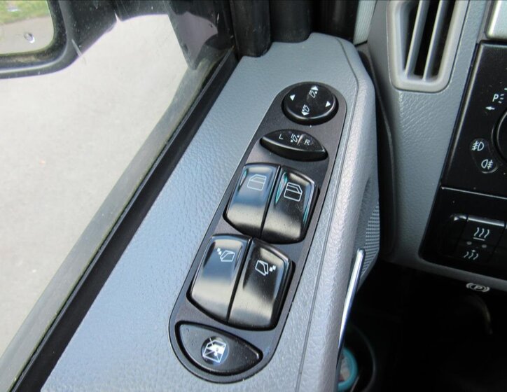 Mercedes-Benz Viano Kombi 3,0 l 150 kw