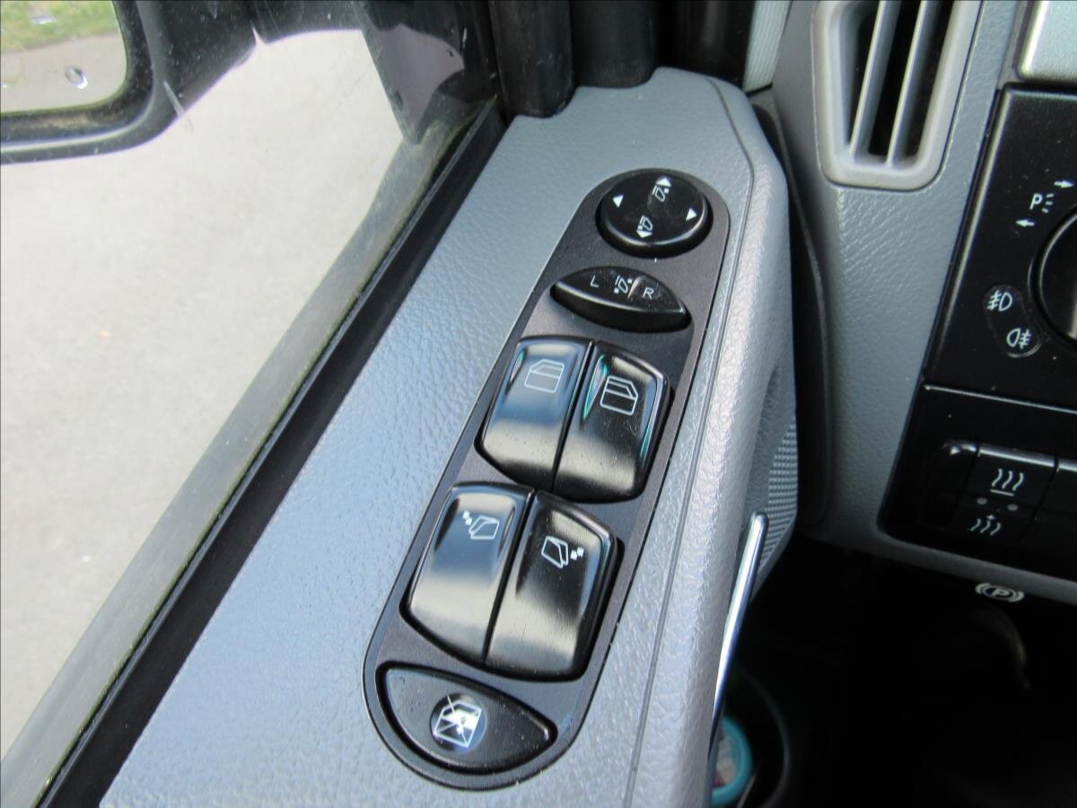 Mercedes-Benz Viano Kombi 3,0 l 150 kw