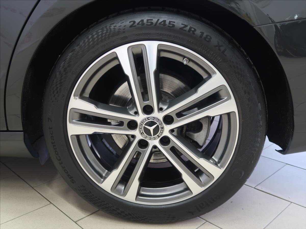 Mercedes-Benz Třídy E Kombi 2,0 l 143 kw