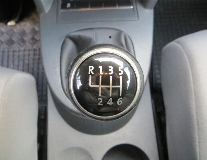 Volkswagen Touran 13