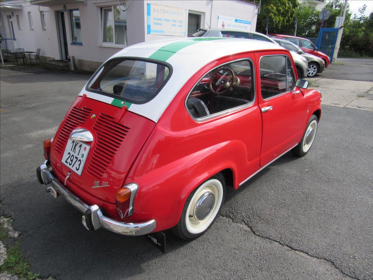 Fiat 600 Hatchback 635,0 21 kw