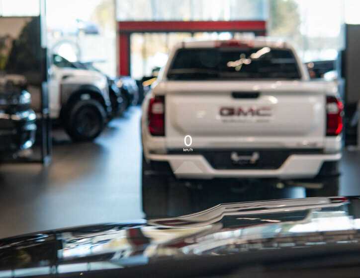 Jeep Grand Wagoneer 24